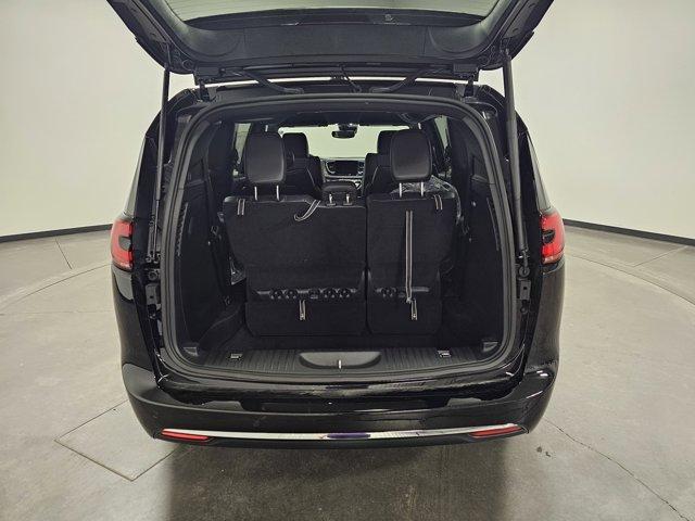 Photo of 2026 Diamond Black Chrysler Pacifica