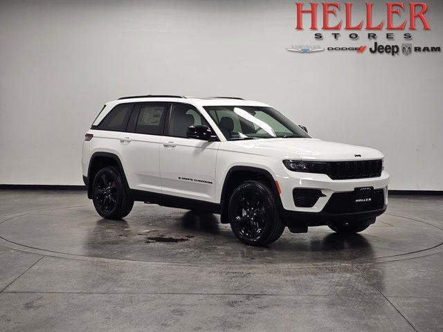 Photo of 2025 Bright White Clearcoat Jeep Grand Cherokee