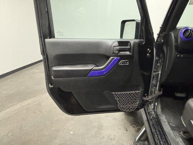 Photo of 2016 Black Clearcoat Jeep Wrangler Unlimited