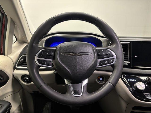 Photo of 2023 Velvet Red Pearlcoat Chrysler Pacifica