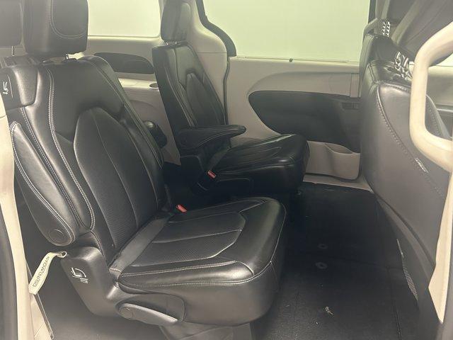 Photo of 2023 Granite Crystal Clearcoat Metallic Chrysler Pacifica