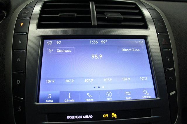 Photo of 2020 Ceramic Pearl Metallic Lincoln MKZ