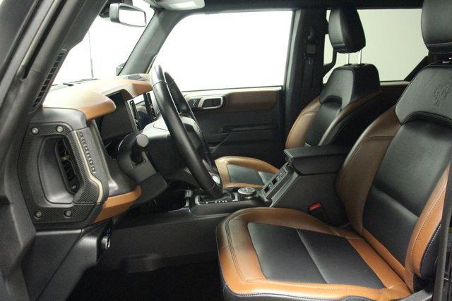 Photo of 2024 Shadow Black Ford Bronco