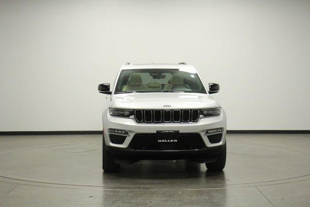 Photo of 2023 Silver Zynith Jeep Grand Cherokee 4xe