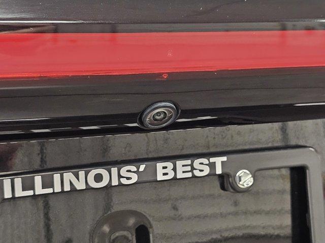 Photo of 2023 Brilliant Black Crystal Pearlcoat Chrysler Pacifica