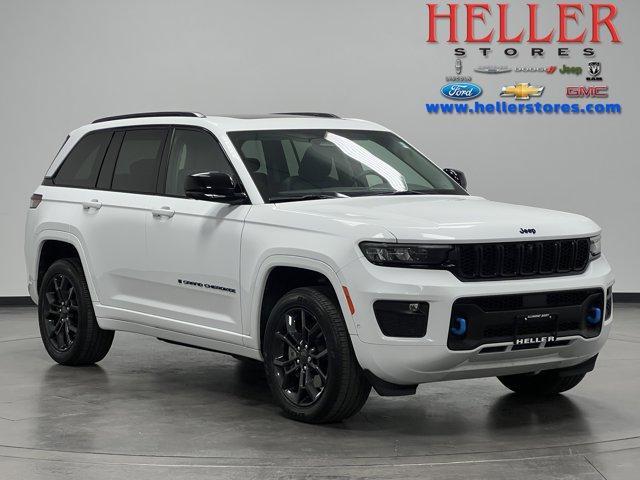 Photo of 2023 Bright White Clearcoat Jeep Grand Cherokee 4xe
