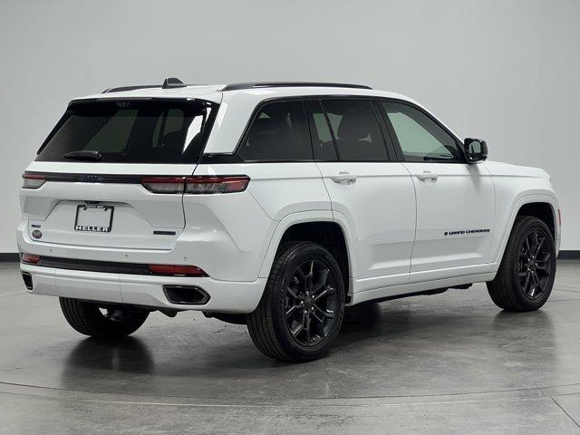 Photo of 2023 Bright White Clearcoat Jeep Grand Cherokee 4xe