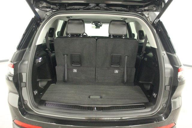 Photo of 2024 Rocky Mountain Pearlcoat Jeep Grand Cherokee L