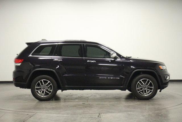 Photo of 2021 Sangria Metallic Jeep Grand Cherokee