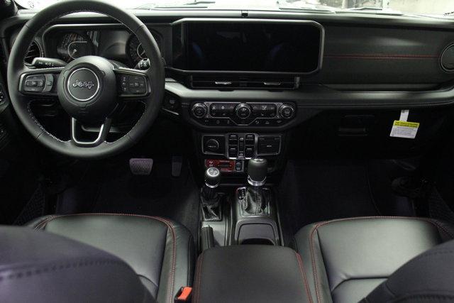 Photo of 2025 Black Clearcoat Jeep Wrangler