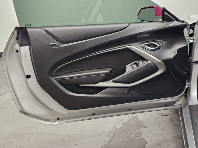 Photo of 2016 Silver Ice Metallic Chevrolet Camaro