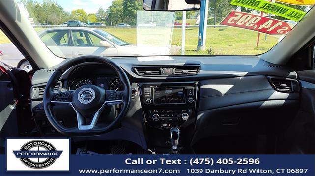 Photo of 2018 Scarlet Ember Nissan Rogue