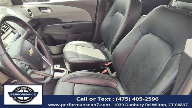 Photo of 2014 Blue Topaz Metallic Chevrolet Sonic