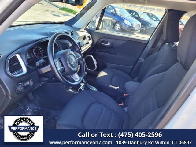 Photo of 2018 Alpine White Jeep Renegade