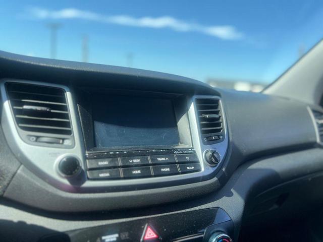 Photo of 2018 Caribbean Blue Hyundai TUCSON