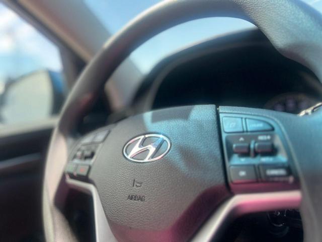 Photo of 2018 Caribbean Blue Hyundai TUCSON