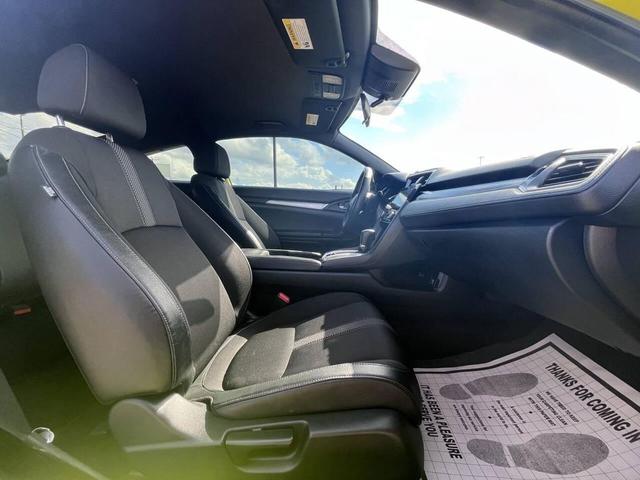 Photo of 2019 Tonic Yellow Pearl Honda Civic
