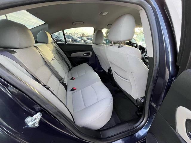 Photo of 2015 Blue Ray Metallic Chevrolet Cruze