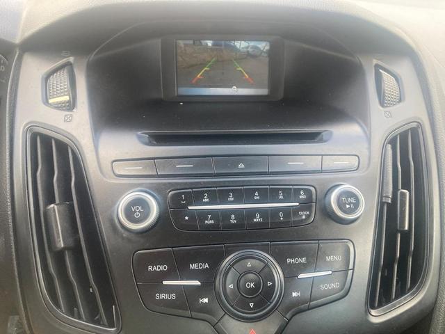 Photo of 2017 Silver Ford Focus