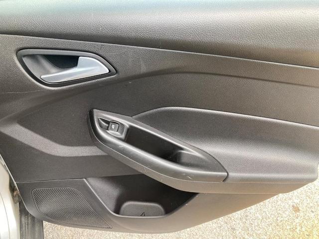 Photo of 2017 Silver Ford Focus