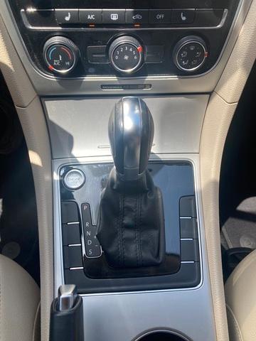 Photo of 2019 Pure White Volkswagen Passat