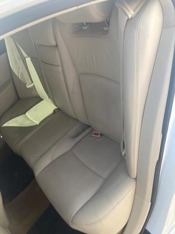 Photo of 2010 White Lexus ES 350