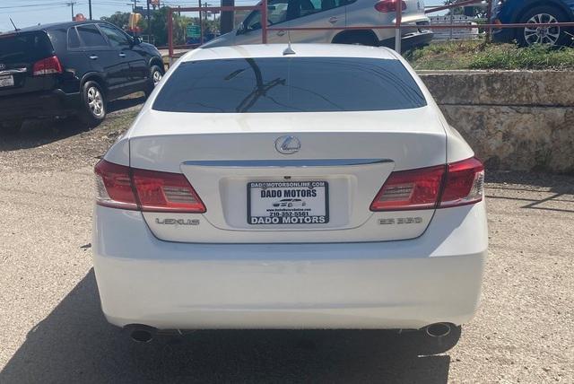 Photo of 2010 White Lexus ES 350