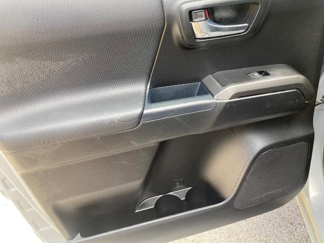 Photo of 2018 Gray Toyota Tacoma