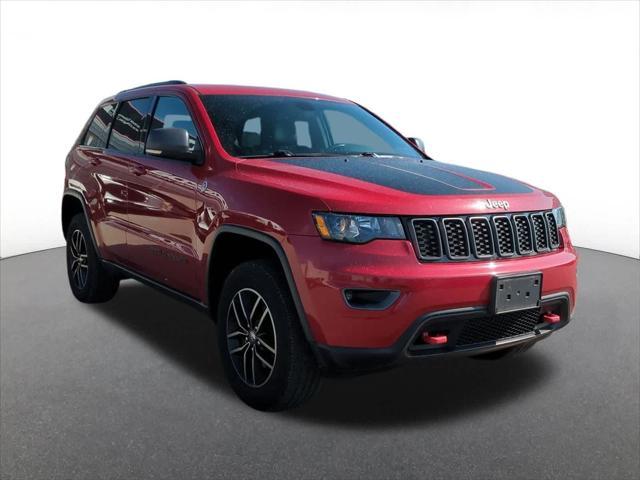 Photo of 2017 Redline 2 Coat Pearl Jeep Grand Cherokee