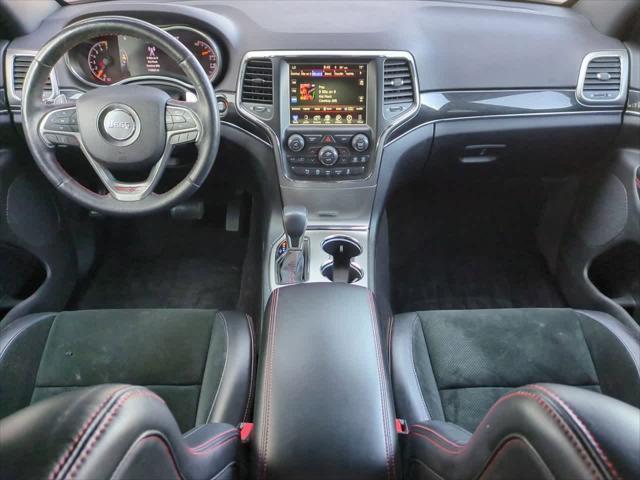 Photo of 2017 Redline 2 Coat Pearl Jeep Grand Cherokee