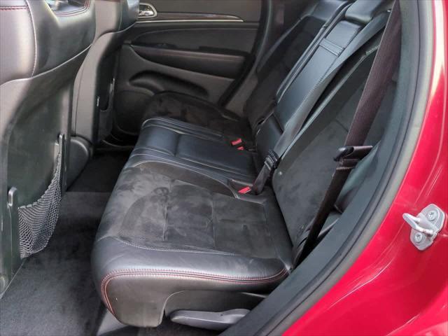 Photo of 2017 Redline 2 Coat Pearl Jeep Grand Cherokee