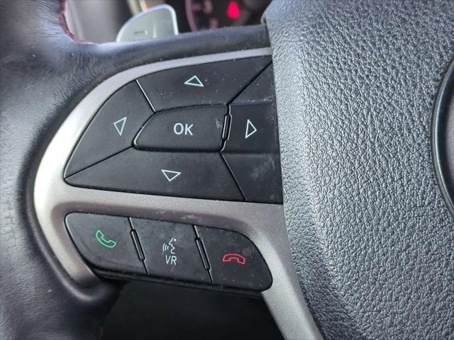 Photo of 2017 Redline 2 Coat Pearl Jeep Grand Cherokee