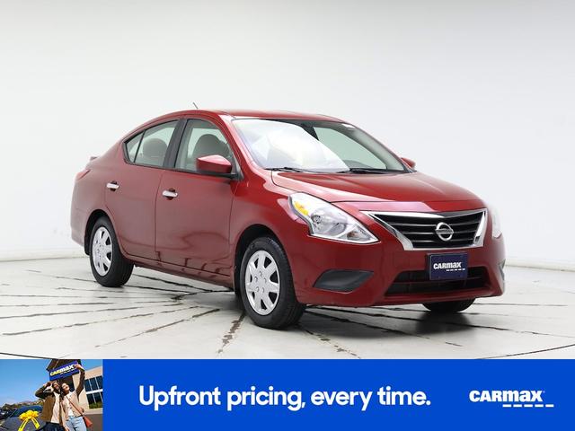 Photo of 2015 Red Nissan Versa