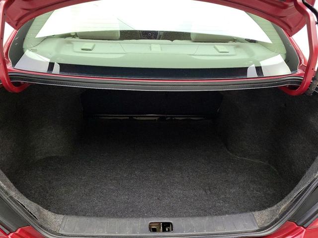 Photo of 2015 Red Nissan Versa