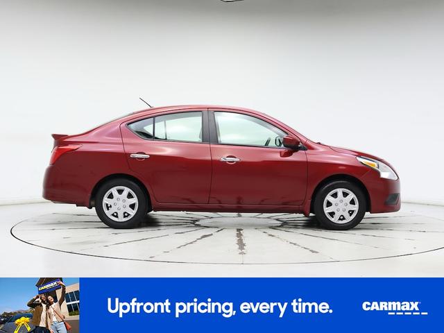 Photo of 2015 Red Nissan Versa