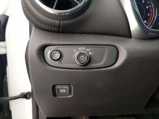 Photo of 2022 White Chevrolet Blazer