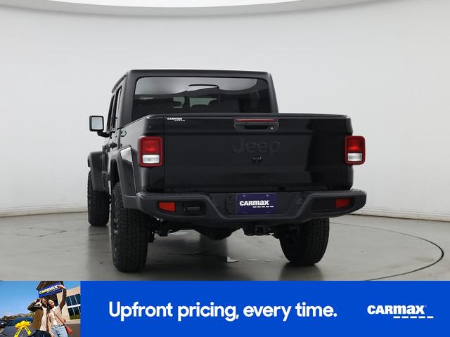 Photo of 2022 Black Jeep Gladiator