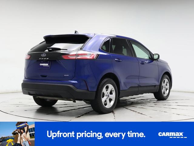 Photo of 2021 Blue Ford Edge