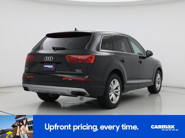 Photo of 2018 Black Audi Q7