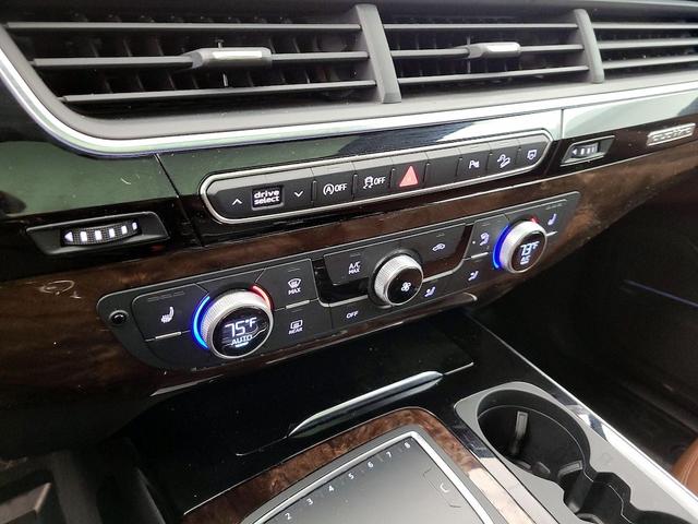 Photo of 2018 Black Audi Q7