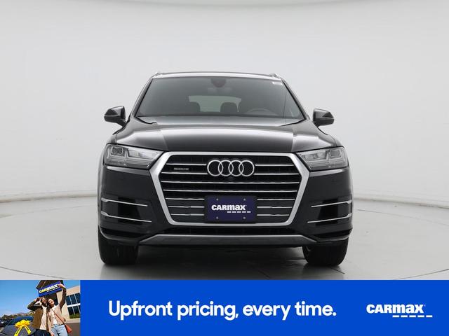 Photo of 2018 Black Audi Q7