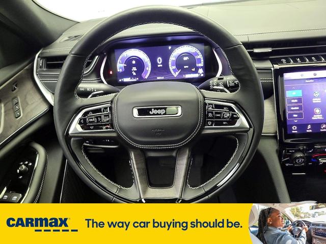 Photo of 2023 Silver Jeep Grand Cherokee