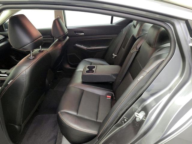 Photo of 2022 Gray Nissan Altima
