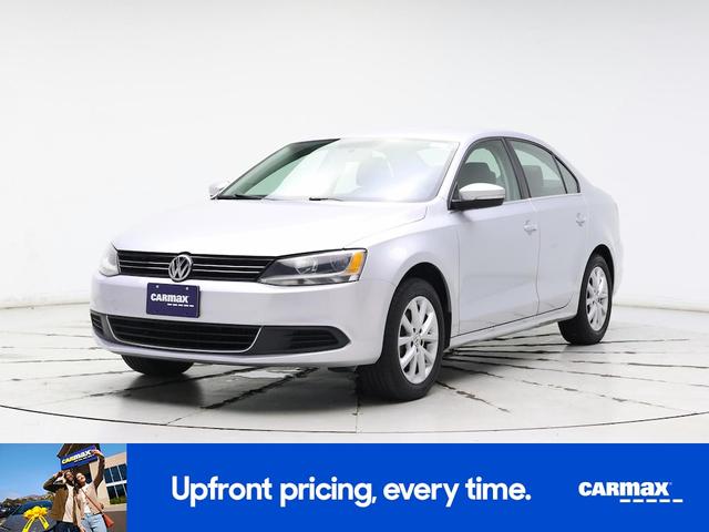 Photo of 2014 Silver Volkswagen Jetta