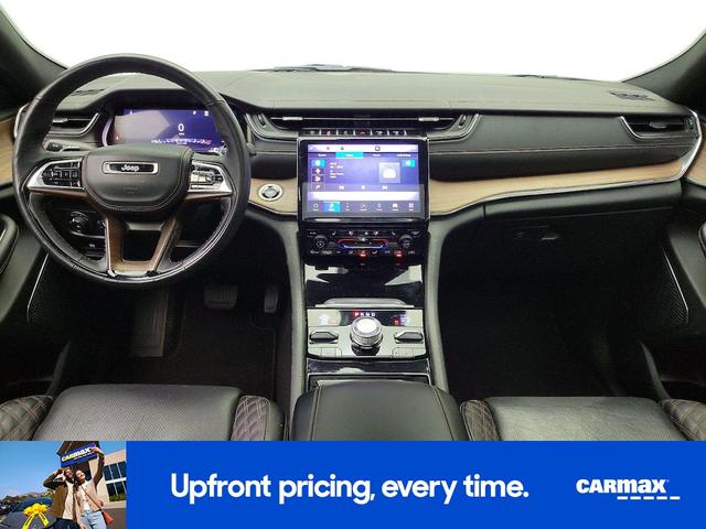 Photo of 2023 White Jeep Grand Cherokee