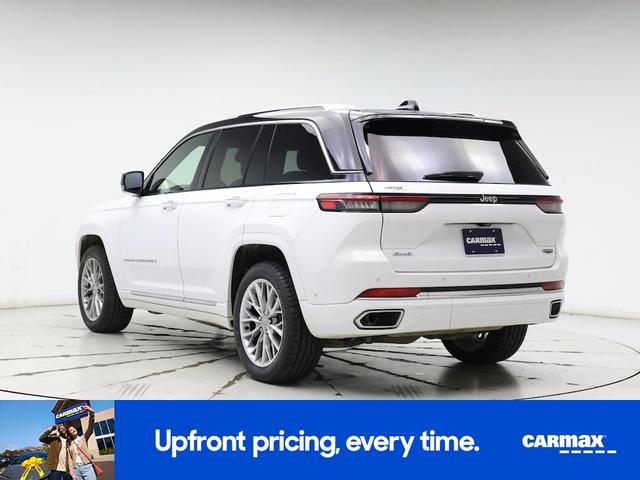 Photo of 2023 White Jeep Grand Cherokee