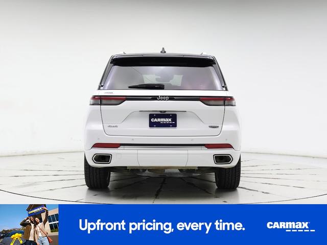 Photo of 2023 White Jeep Grand Cherokee