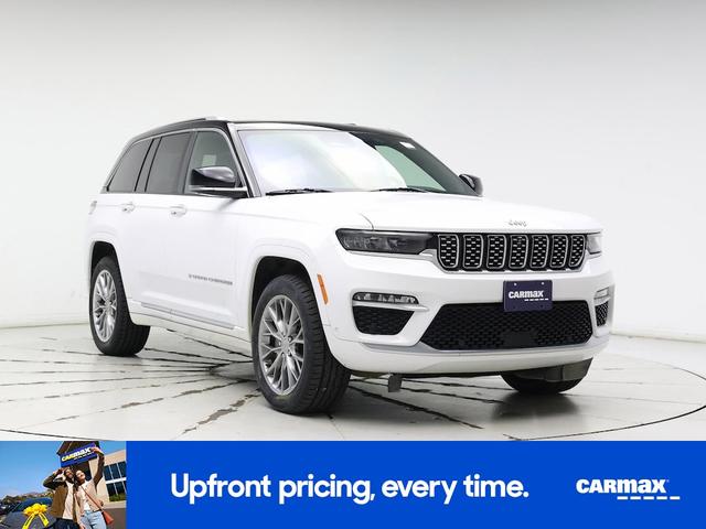 Photo of 2023 White Jeep Grand Cherokee
