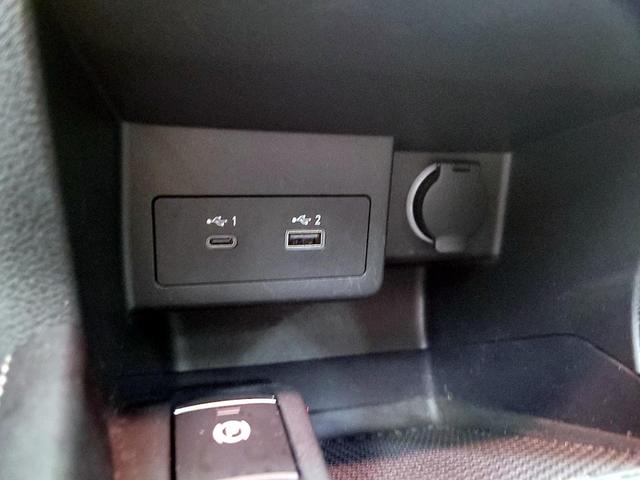 Photo of 2021 Gray Nissan Kicks