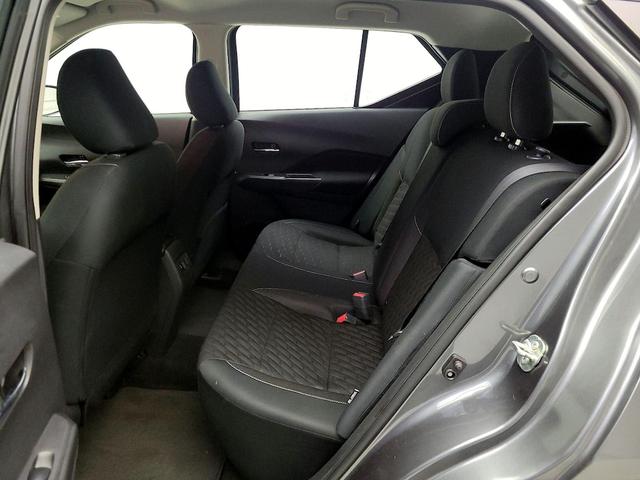 Photo of 2021 Gray Nissan Kicks